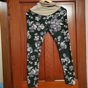 Motherhood floral leggings